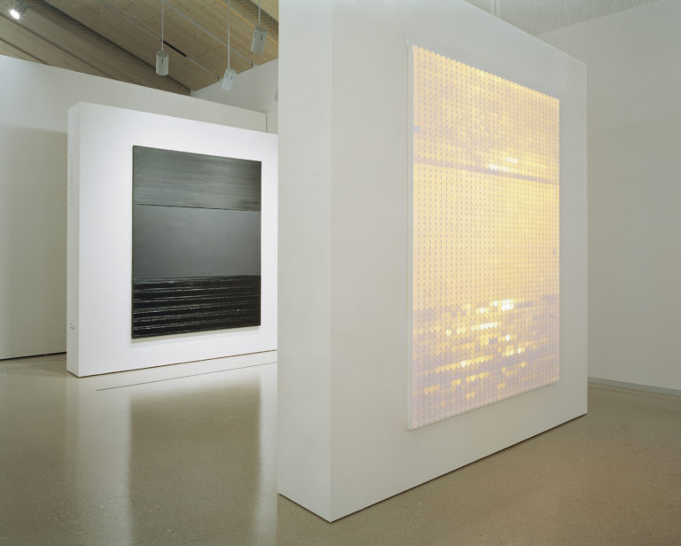 Art is More – Colors in the Black