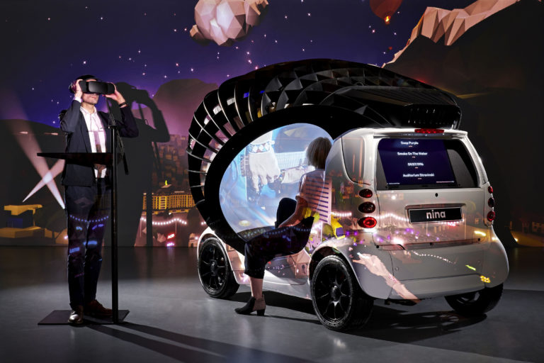 Nina & Scene-o-Scope